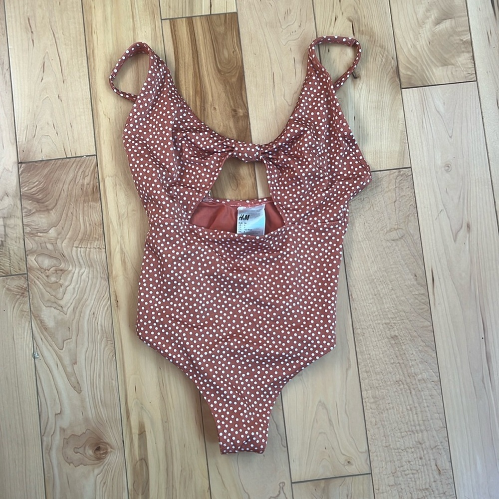 h&m cutout one piece polka dot swimsuit